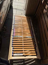 Sengebund med elevation