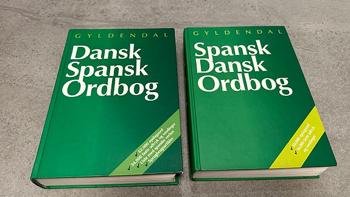 Gyldendal dansk-spansk og spansk-dansk ordbog sæt