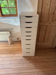 AFVENTER AFHENTNING Gratis IKEA Alex skuffemøbler (2stk)