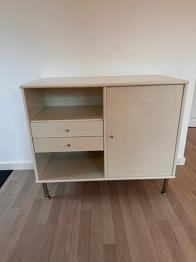 TV møbel gives væk