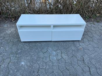 Gratis tvmøbel