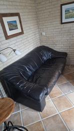 2 personers sofa sort skind