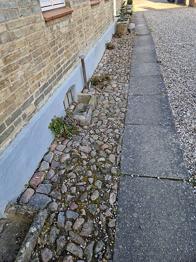 Toppedebrosten natursten udendørs belægning