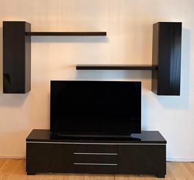 Tv-bord 180x38x48cm sort højglans/skænk