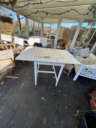 Anvendeligt lille bord med vinger