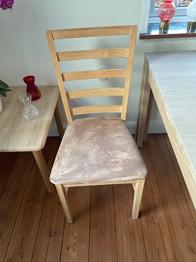 8 spisestuestole i egetræ