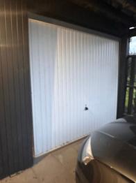 LiftMaster garageport med portåbner hvid 2520 x 2000 mm