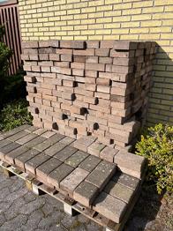 Gratis - belægningsfliser/sten til afhentning