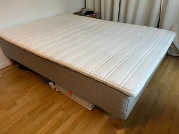 IKEA SKÅRER seng med TUDDAL topmadras