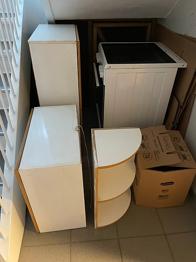 Gives væk / komfur (er afhentet) overskabe og hjørnehylde