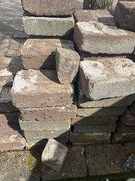 Gratis betonsten grå til havebed mv