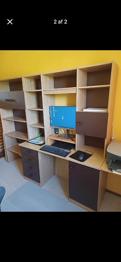 Gratis reolsystem med skrivebord