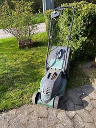 Elektrisk plæneklipper grøn