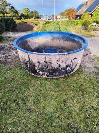 GRATIS Rund plast pool / balje til nedgravning