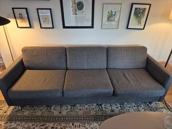Til afhentning samlet. 3 + 2 personers sofa