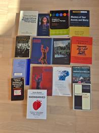 Diverse lærebøger psykologi og uddannelse