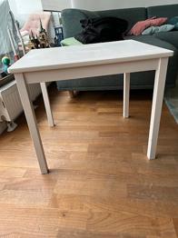 IKEA børnebord hvidt