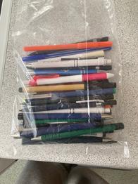 GRATIS kuglepenne + tryk-blyanter m.m.