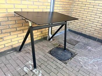 Hævesænkebord