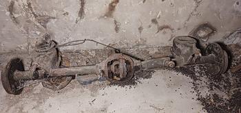 Reservedele til bil fra 50ne. 60ne.? gratis, skal væk nu. HASTER