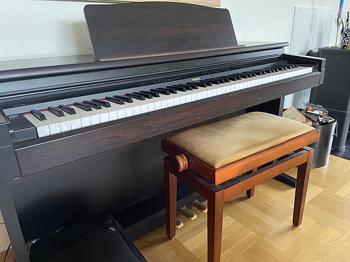 Roland HP330 digitalklaver