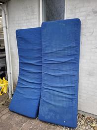 GRATIS - Skummadresser 2 stk