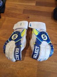 målmandshandsker str. 2 bortgives