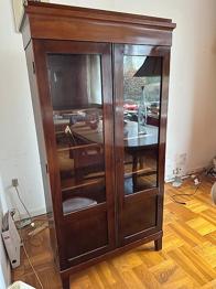 Vitrineskab i Louis-Philippe