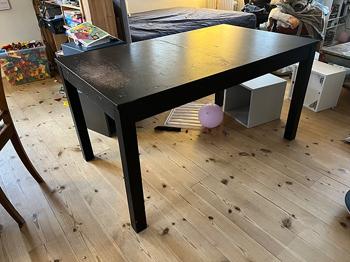 Slidt Ikea spisebord
