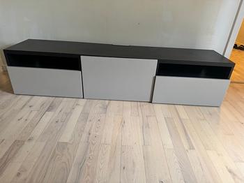 GRATIS Tv borde fra ikea