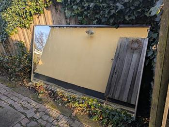 Stort spejl - skydedør