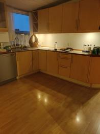 HTH køkken til nedtagning senest 24-25 april