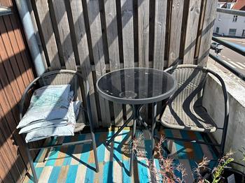 Free garden furniture, take it from Husum Torv