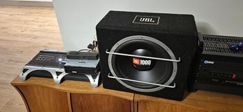 Retro bilstereo-sæt gives væk (eller til højstbydende)