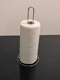 Gratis køkkenrulle-holder i metal