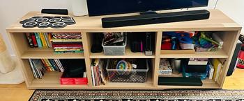 IKEA tv-bord med åbne hylder træfarvet