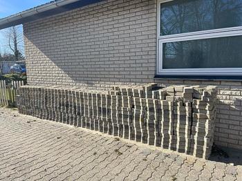 Gratis beton havefliser til afhentning