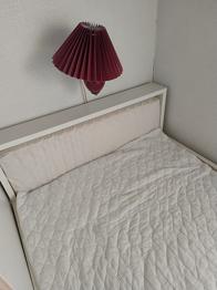 Solid hvid junior seng