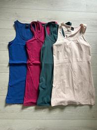 Søger Gina Tricot tanktop i str. M