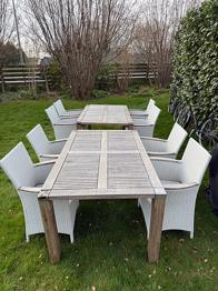 Havebord og stole. Afhentes gratis.