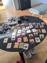 Kortspil med diverse billeder og temaer